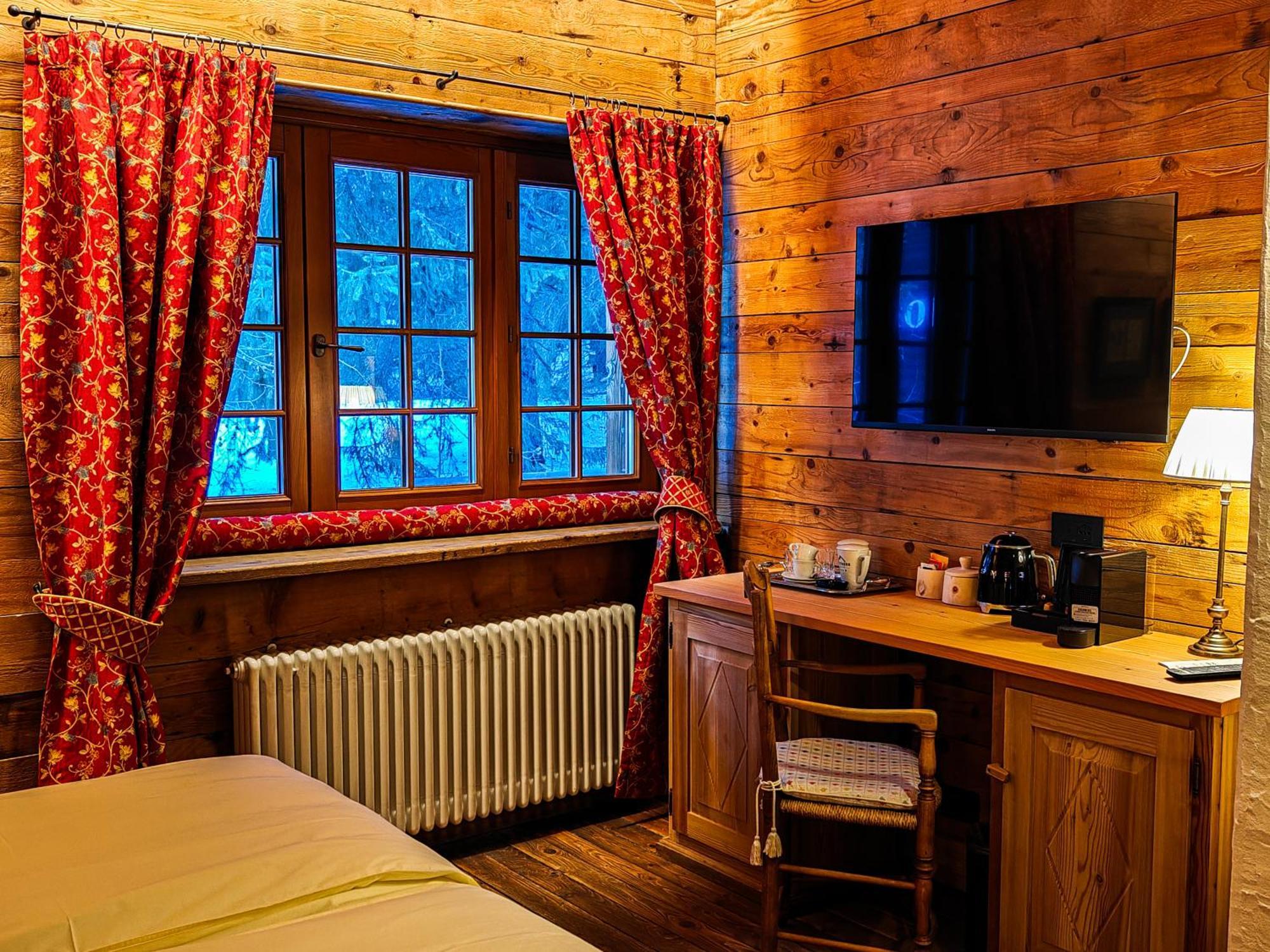 Hotel Breithorn Чамполук Екстериор снимка