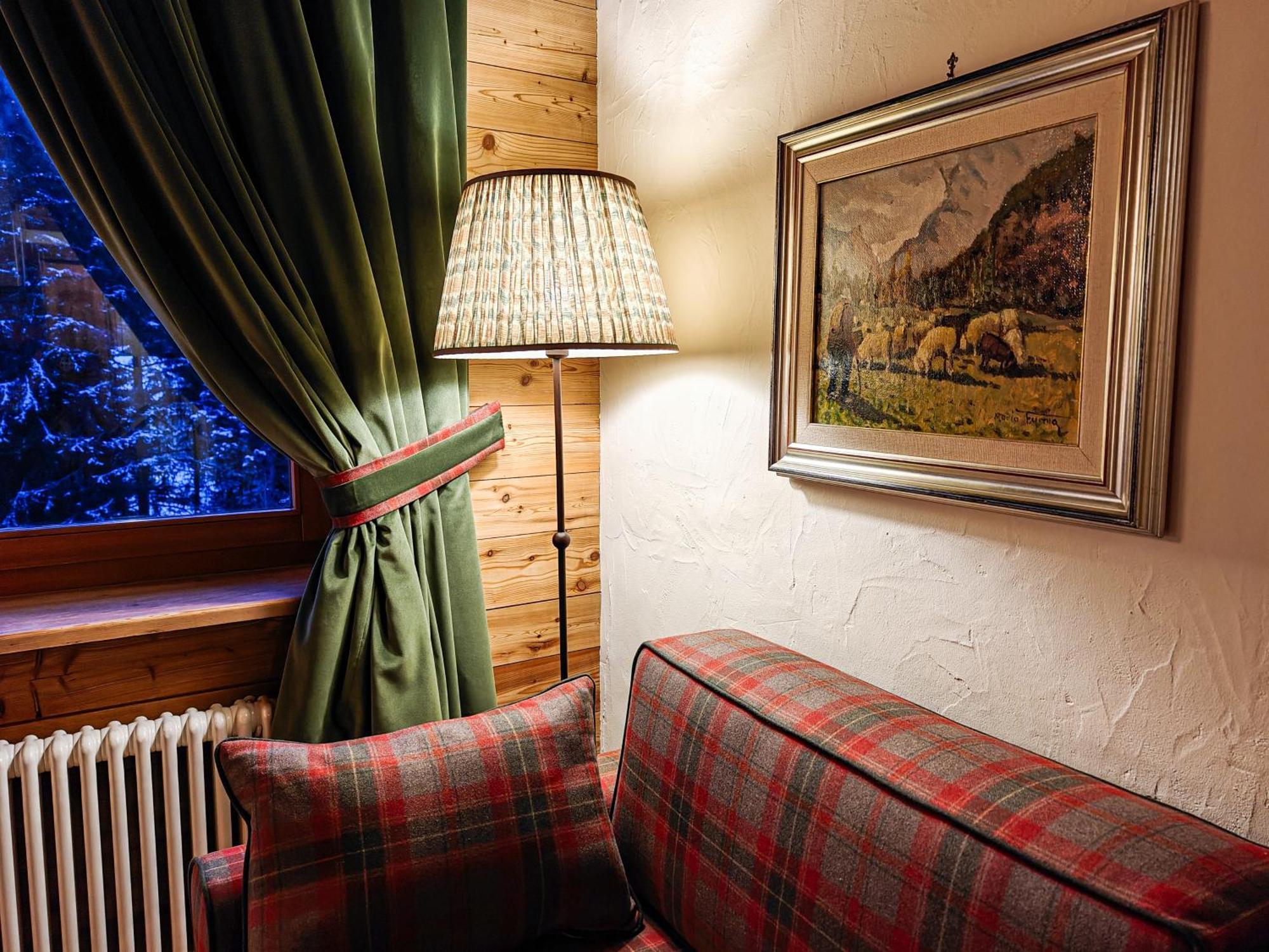 Hotel Breithorn Чамполук Екстериор снимка