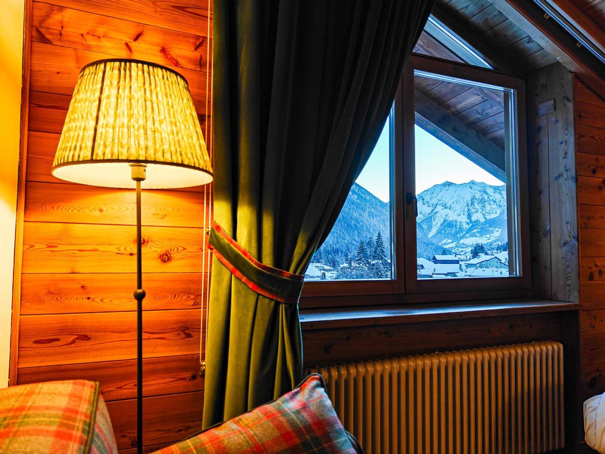 Hotel Breithorn Чамполук Екстериор снимка