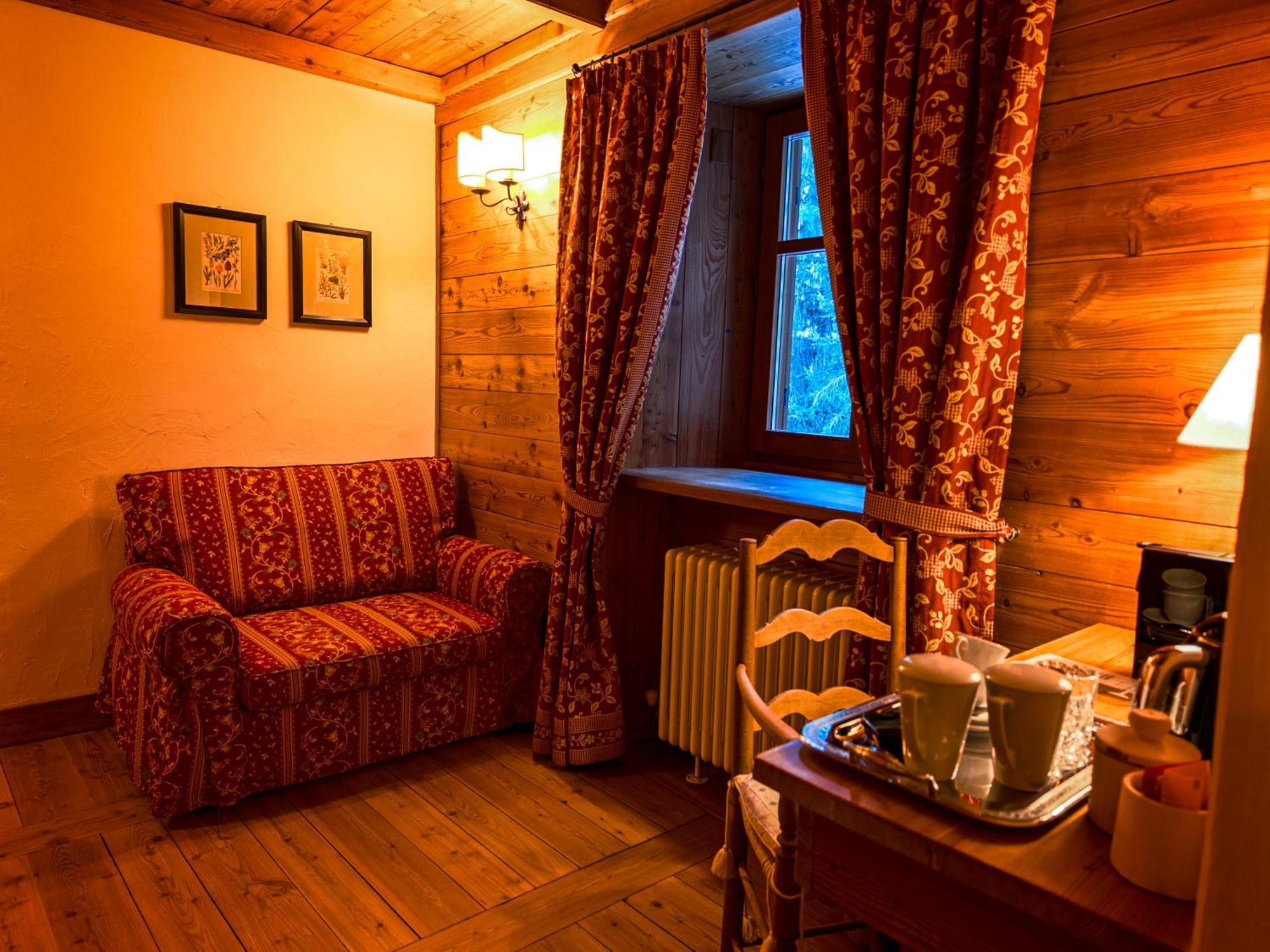 Hotel Breithorn Чамполук Екстериор снимка