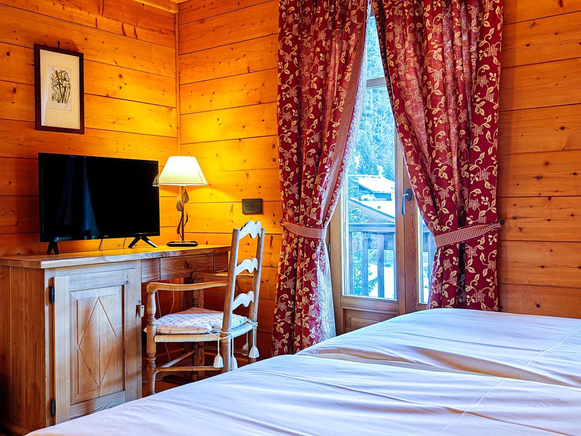 Hotel Breithorn Чамполук Екстериор снимка