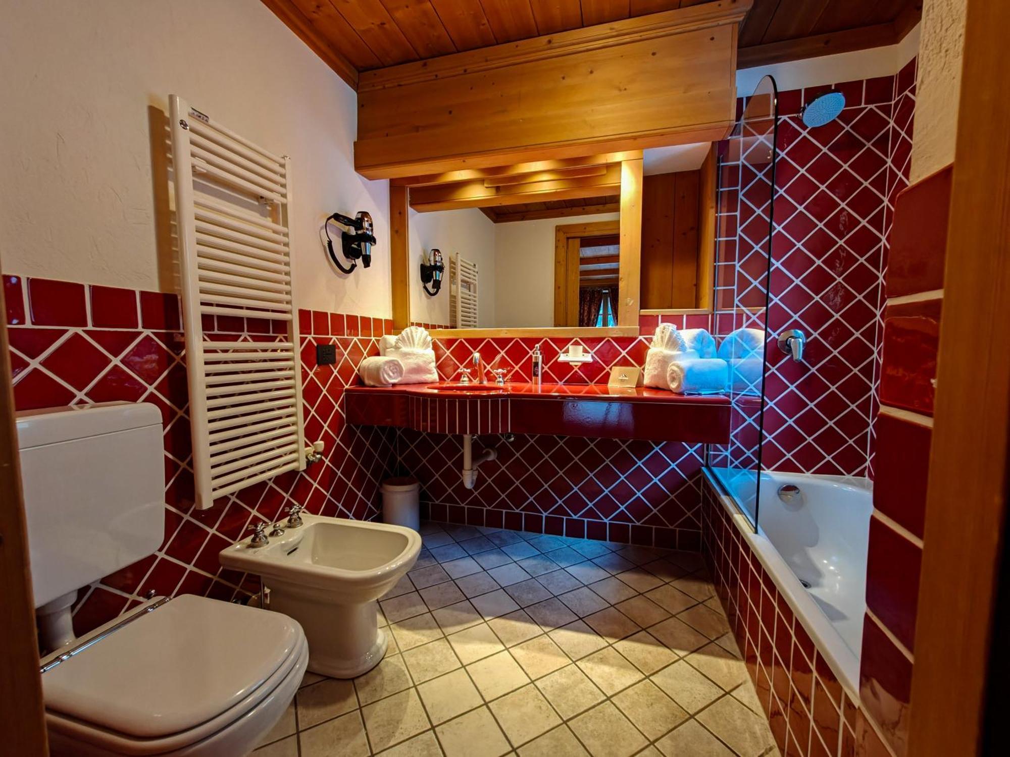 Hotel Breithorn Чамполук Екстериор снимка