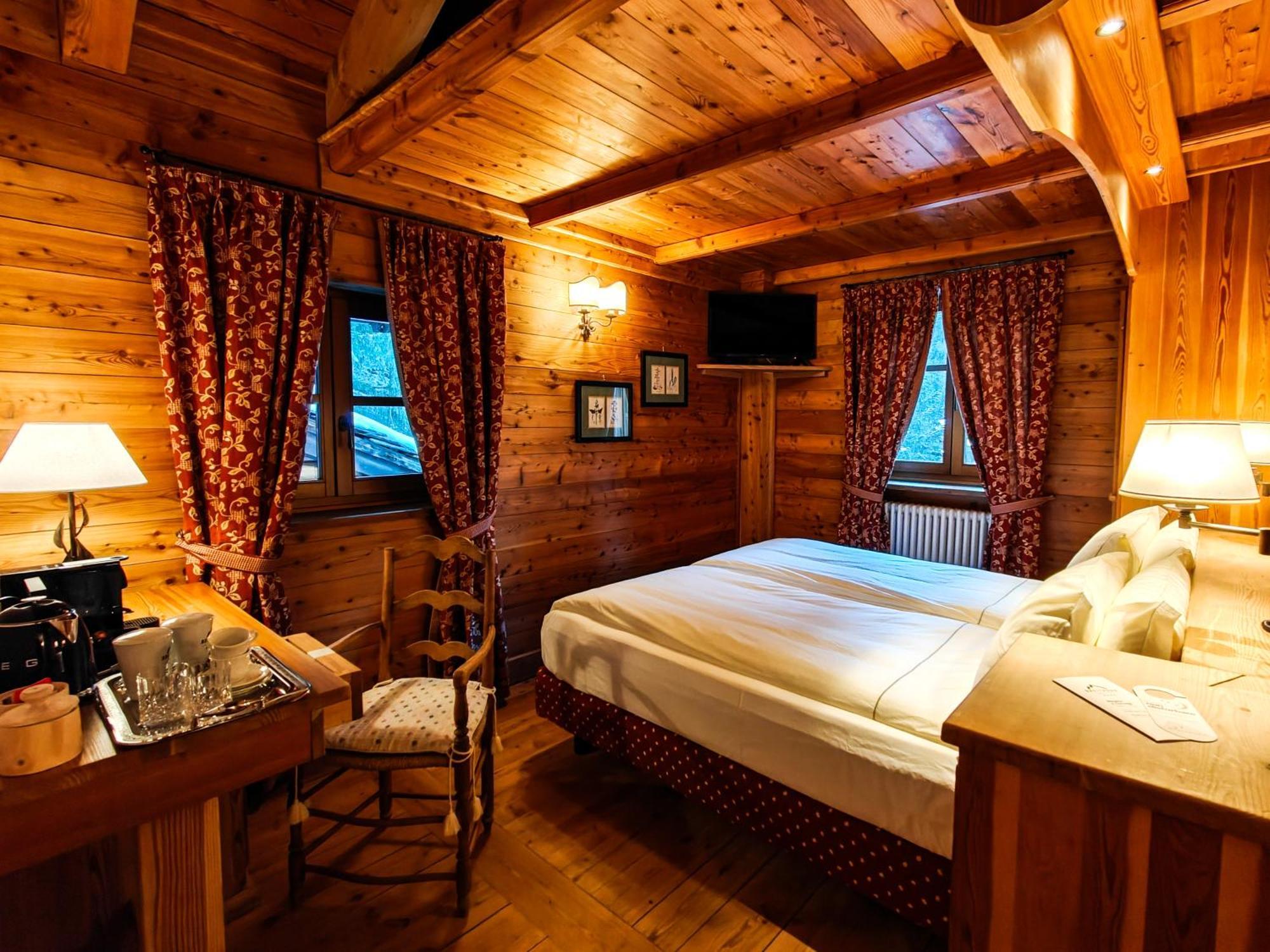 Hotel Breithorn Чамполук Екстериор снимка