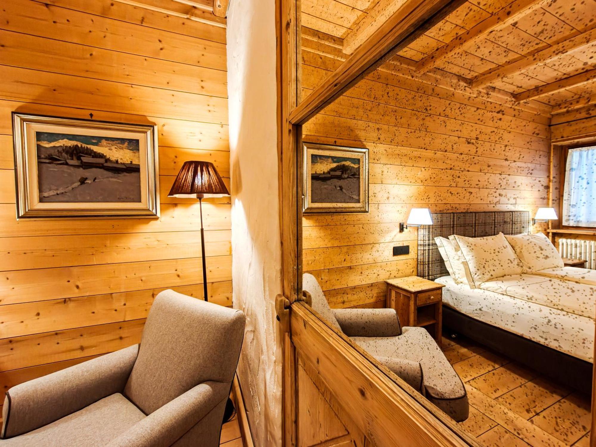 Hotel Breithorn Чамполук Екстериор снимка