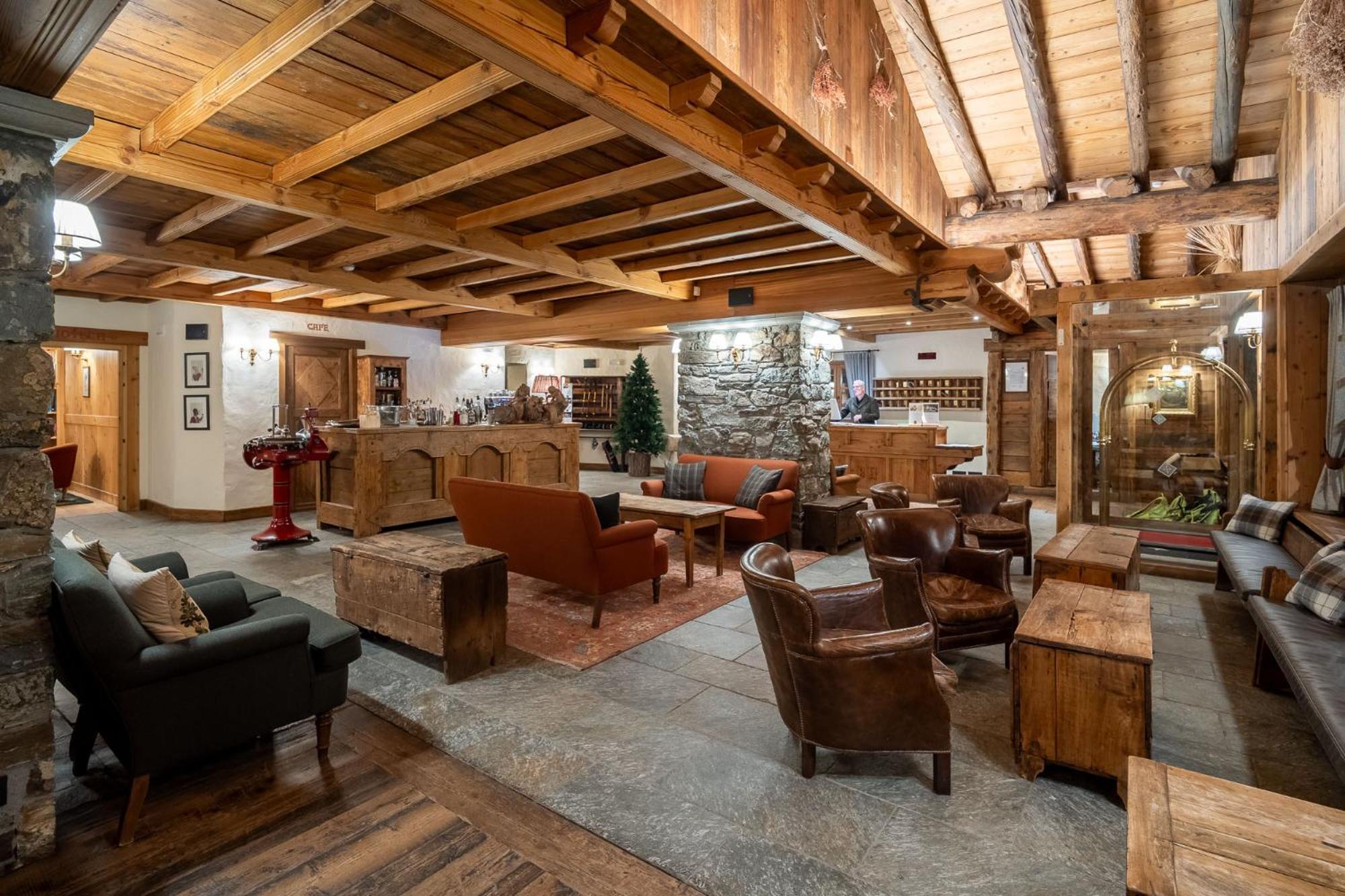 Hotel Breithorn Чамполук Екстериор снимка